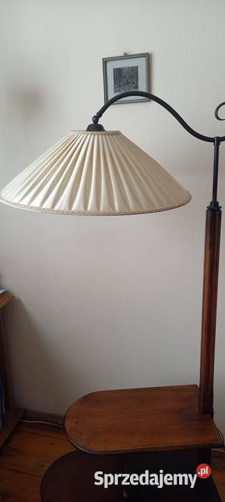 Drewniana lampa podłogowa ze stolikiem ruchome Skierniewice