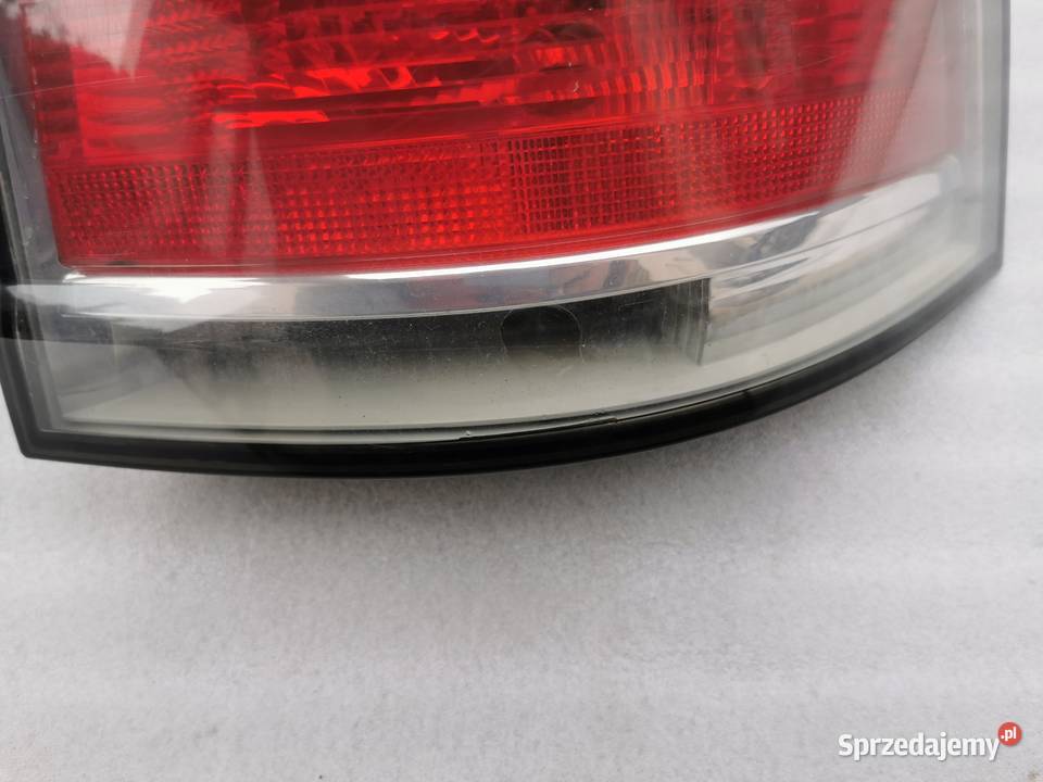 Lampa Prawy Tył Tylna Prawa Opel Zafira B Wyszków