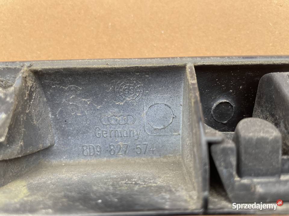 Listwa blenda klapy tył 8D9827574 audi a3 8L Szczecin