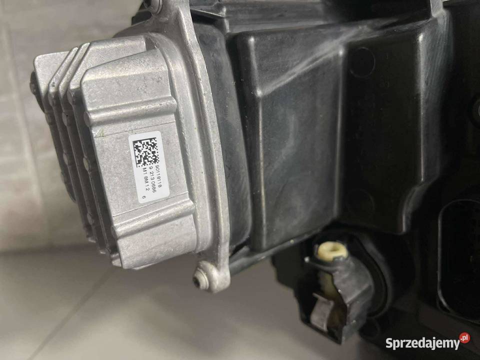 SEAT IBIZA 5 PRAWA LAMPA PRZÓD 201723 6F1941007C Ostroróg sprzedam