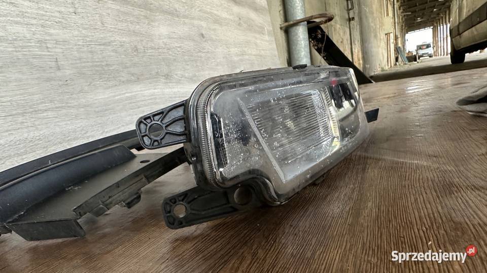 VW PASSAT HALOGEN PRAWY Z RAMKĄ 3G0941662G lubuskie Gorzów Wielkopolski