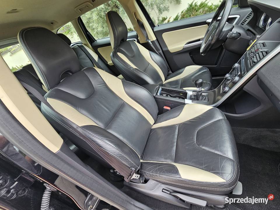 24 D5 4x4 manualnavi Xenon Bezwypadkowy Opłacony światła do jazdy dziennej XC 60