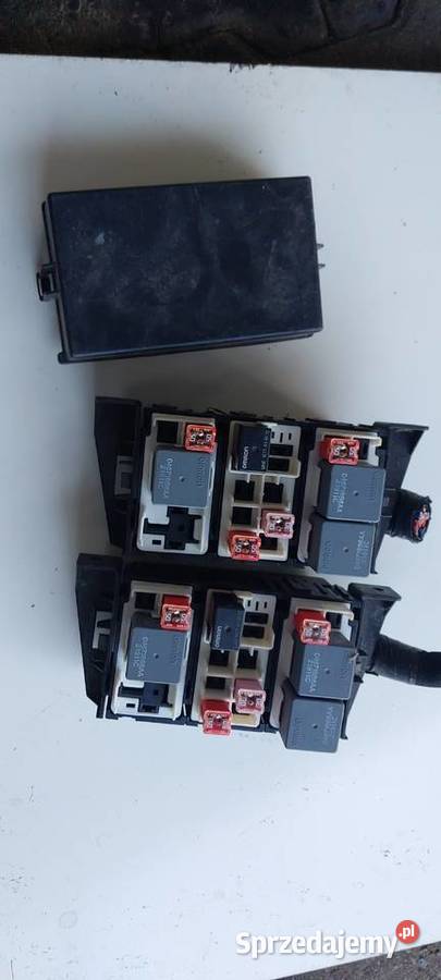 Skrzynka bezpieczników JEEP GRAND CHEROKEE WK2 osobowe Skrzynki bezpieczników Skrzynki bezpieczników zachodniopomorskie