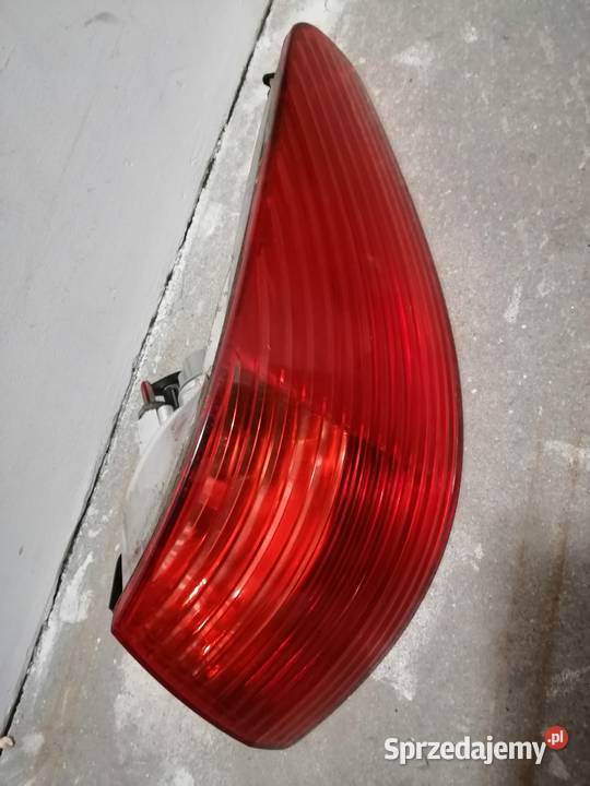 Peugeot 607 lampa prawy tył Rzgów