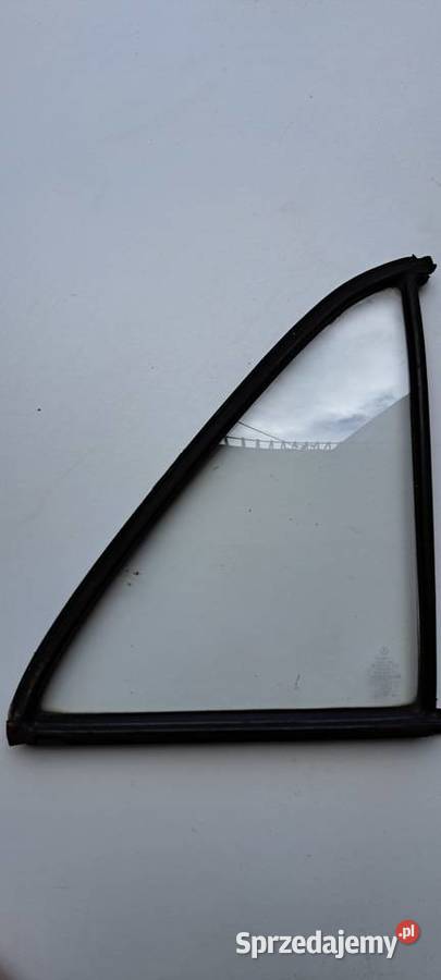 Szyba drzwi mała tylna prawa Mercedes W123 sedan Boczne (drzwi) pomorskie Luzino