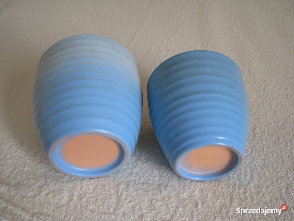 Piękne karbowane ceramiczne niebieskie doniczki Brzegi
