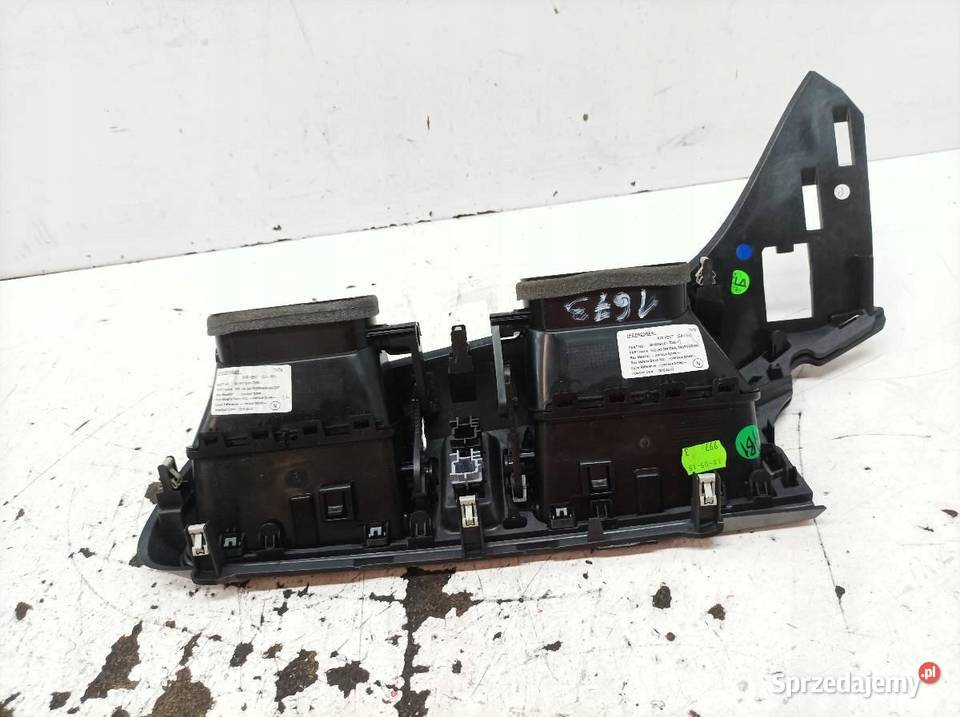 KRATKI NAWIEWU ŚRODKOWA DESKI EU Renault Kadjar świętokrzyskie