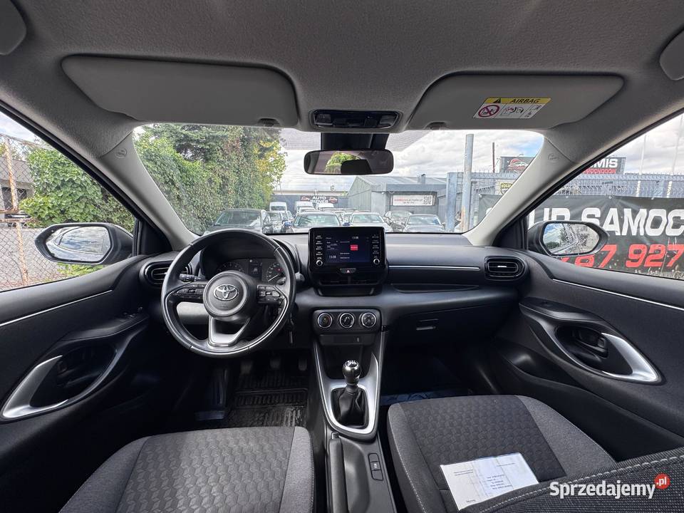 Toyota Yaris IV 10 VVTi 2023 Zadbany
