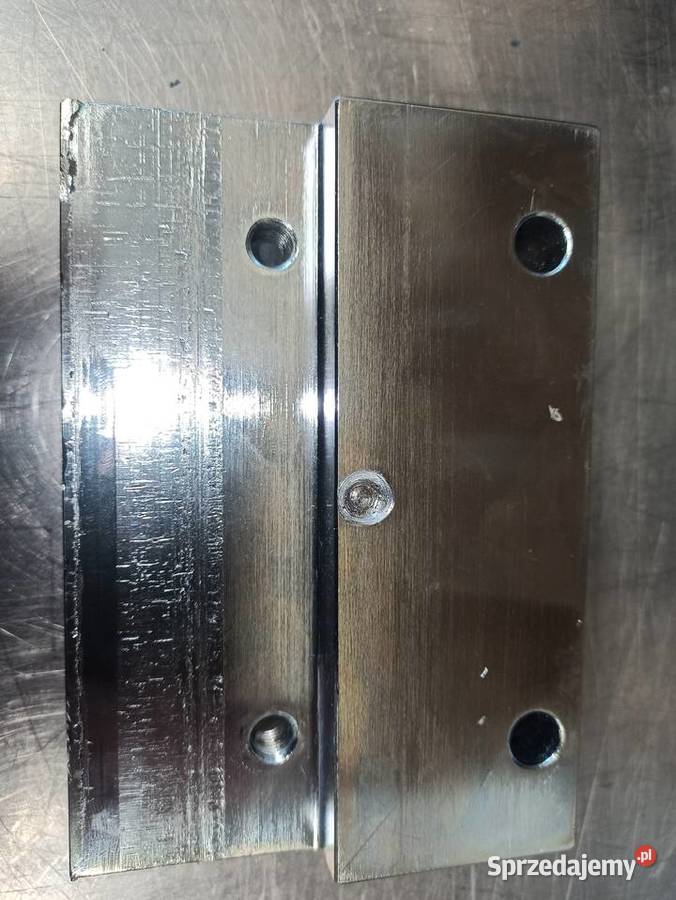 Zaciski mocowania stempli adaptery klamry Amada Produkcja dolnośląskie Wrocław