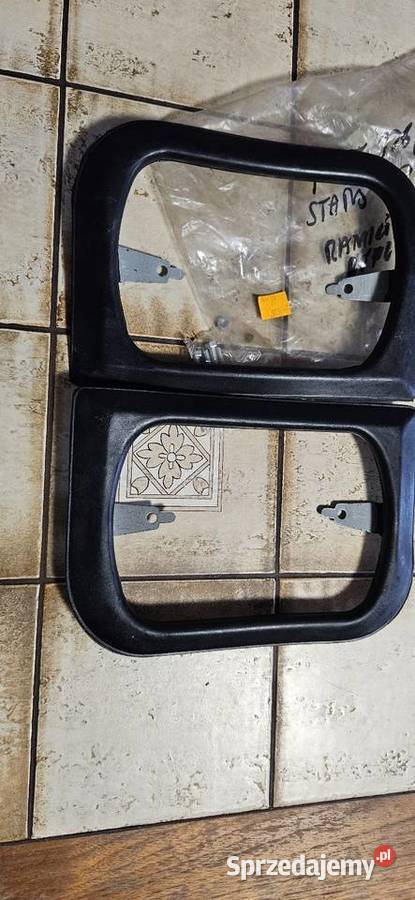 NowaRamka reflektora Fiat 126pFSM Oświetlenie Barlinek