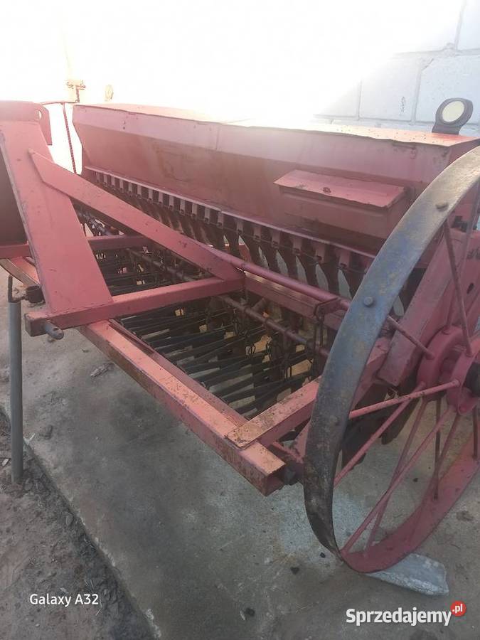 Sprzedam siewnik do zboża 21leji mało używany Łubnice sprzedam