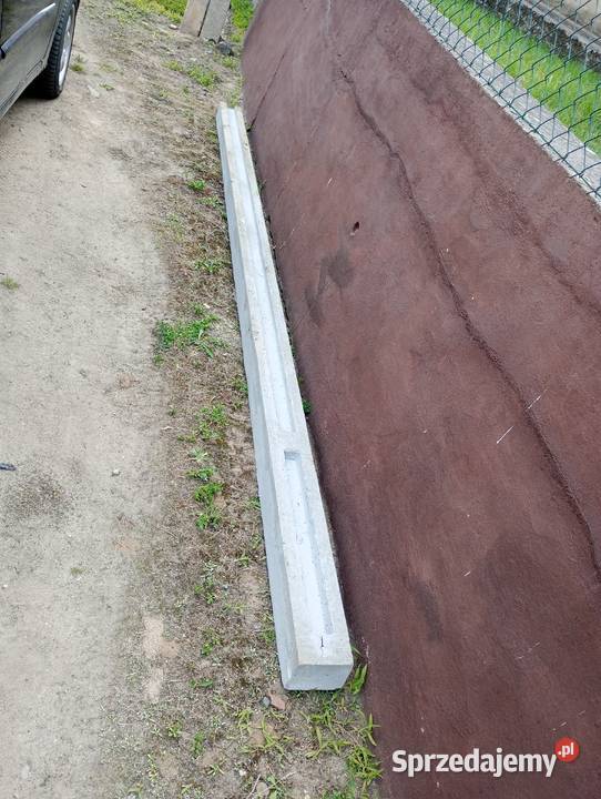 Słup betonowy że szpilką Pozostałe Skalice