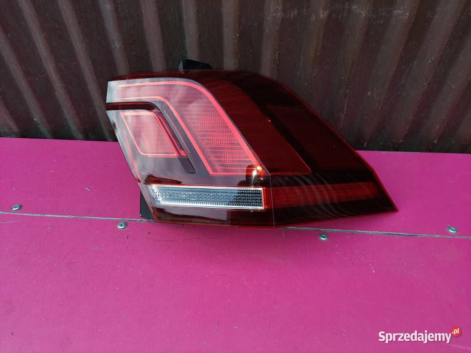 VW Tiguan 2016 Lampa tylna prawa nowa osobowe Pruszków