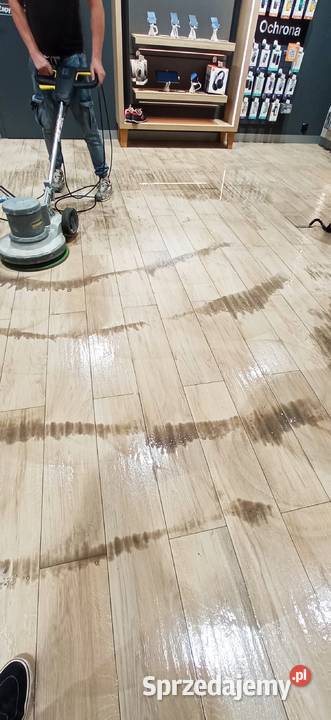 Doczyszczanie posadzek drewnopodobnych które Gdańsk