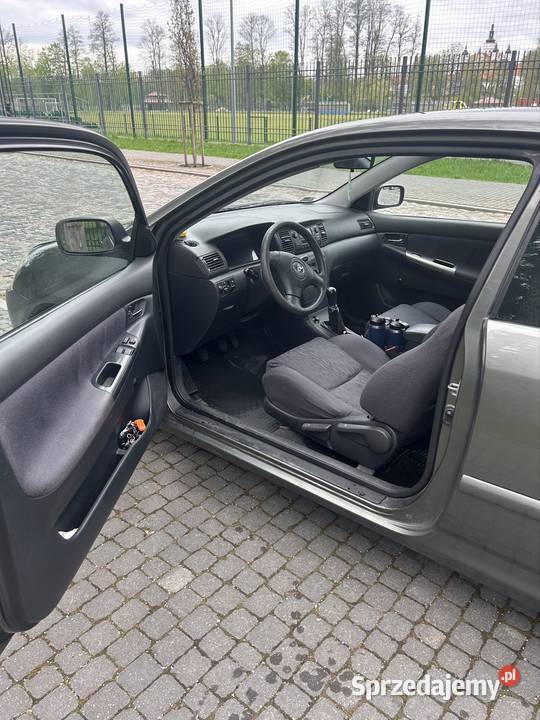 Toyota corolla e 12 kupiony w Polsce Białystok