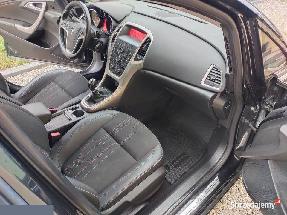 Opel Astra 14 Turbo 140 2012r Bogate wyposażenie Syców