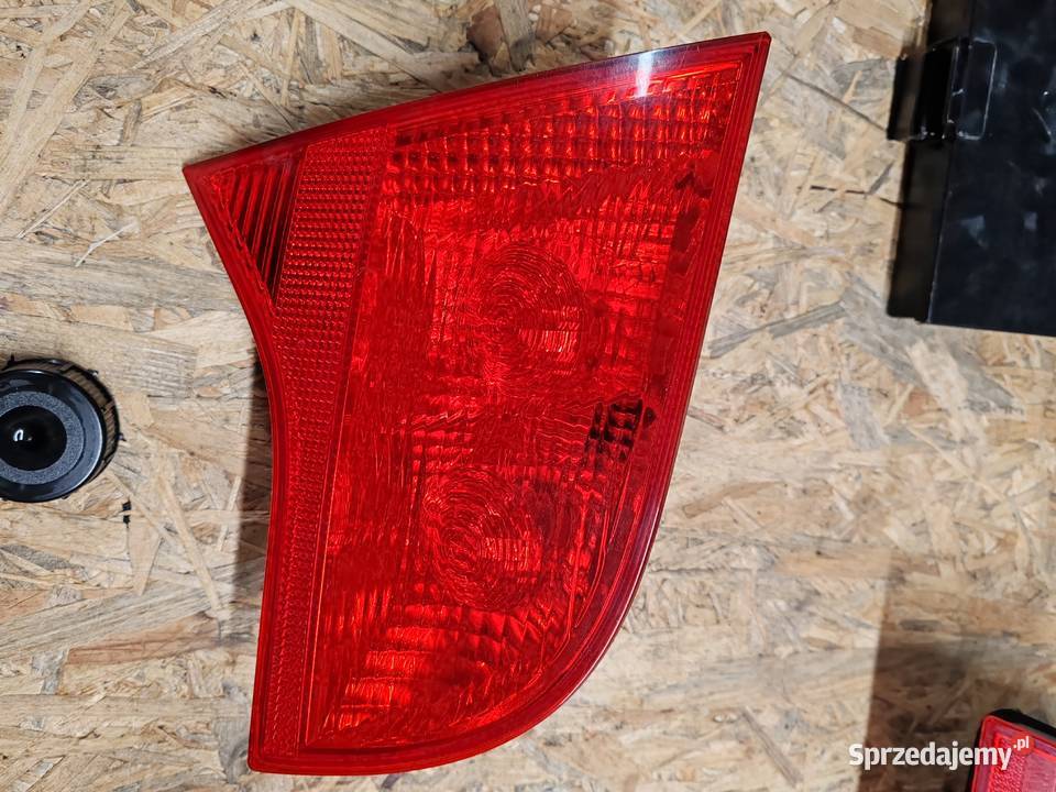 Lampy A4 B7 tył komplet osobowe
