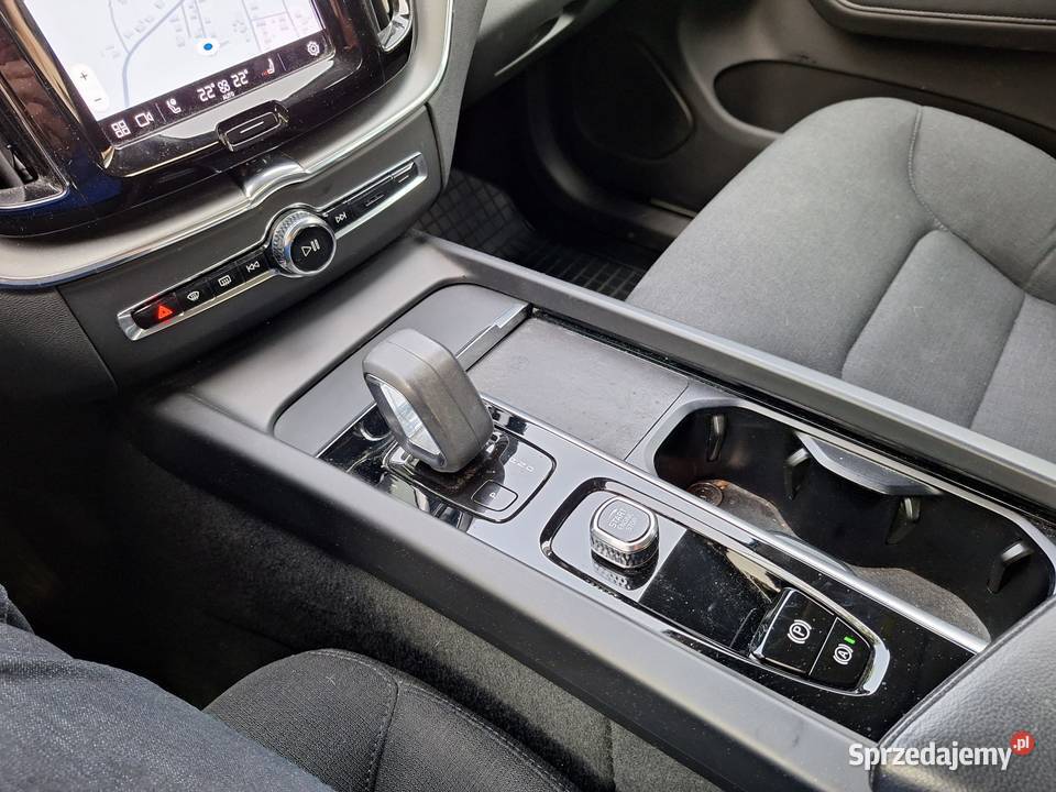 Volvo XC60 B4 20d Mild Hybrid 197 14 4XC 2022r Rok produkcji 2022 Godziesze Małe