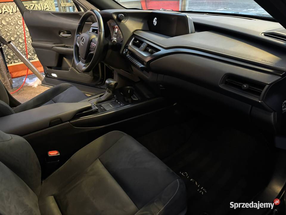 Lexus UX 250h 2022 nieuszkodzony Płock