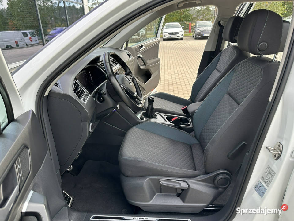 Volkswagen Tiguan Rline Nowy rozrząd Full LED elektryczne lusterka Volkswagen Kąty Opolskie