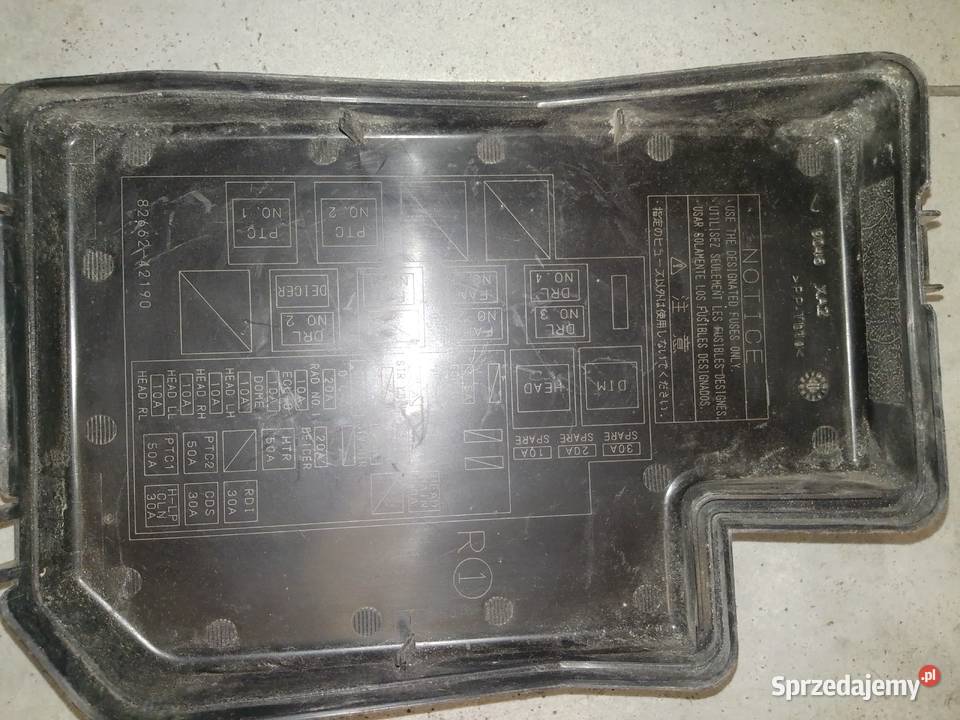 Pokrywa skrzynki bezpieczników Toyota RAV4 świętokrzyskie Ostrowiec Świętokrzyski