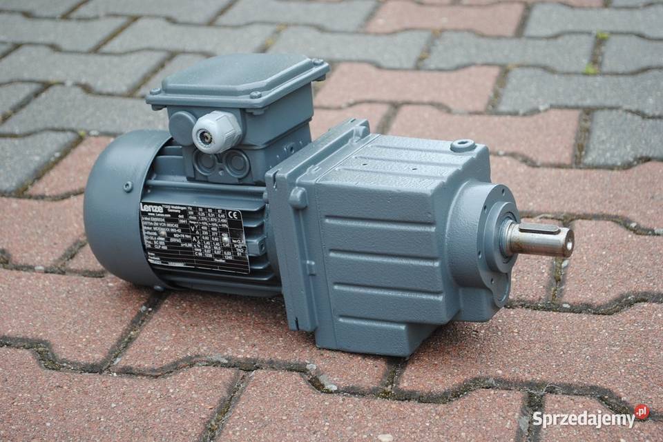 Motoreduktor kołnierzowy 025kw 304obrmin LENZE Kargowa