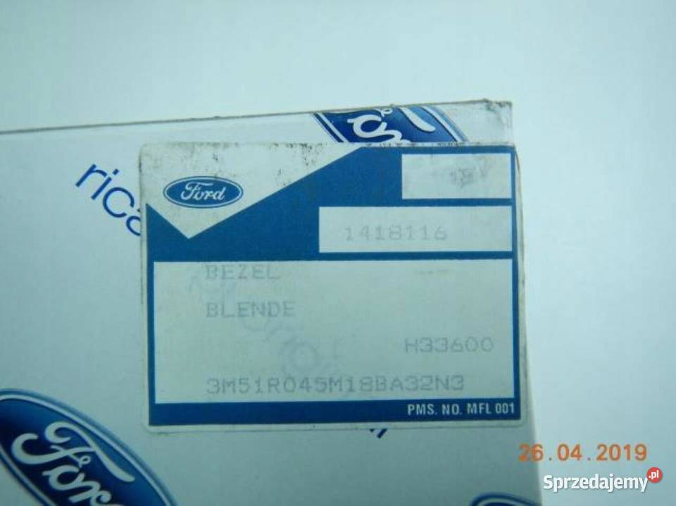 UCHWYT NA KUBKI RAMKA TUNELU FORD 1418116 osobowe