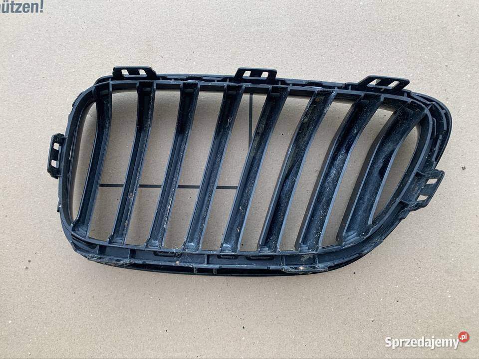 7295526 nerka grill atrapa chłodnicy Prawa bmw 2 Szczecin