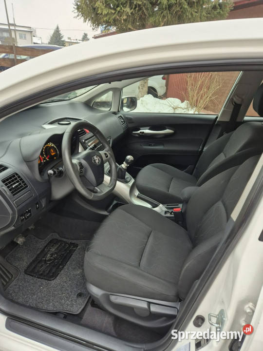 Toyota Auris 2012r Lift 16B 132 1 Właściciel klimatyzacja Auris Radom sprzedam