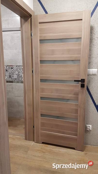 DRZWI Z KAMUFLAŻEM STAREJ FUTRYNY BEZ WYRYWANIA Brzesko
