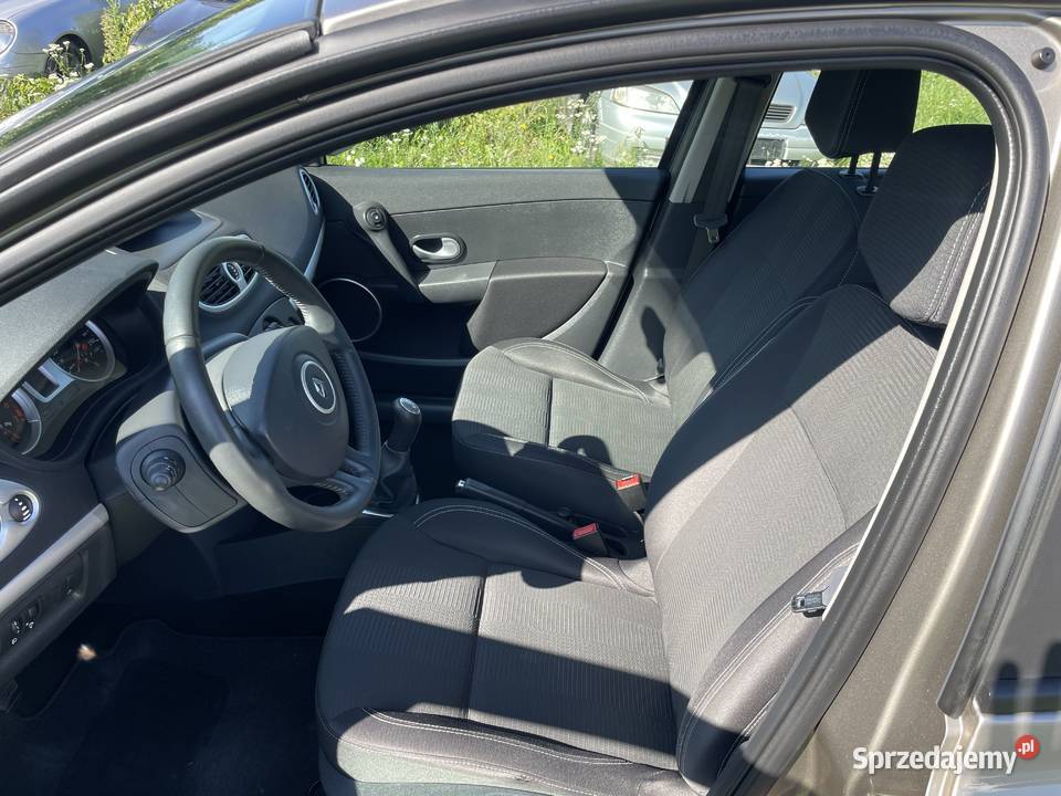ŁADNE CLIO 12b Clio Łask