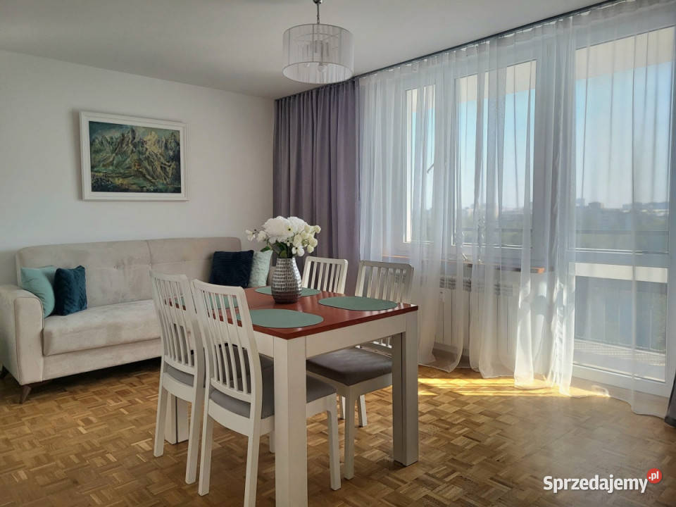 54m2 na Saskiej Kępie remoncie z widokiem Warszawa