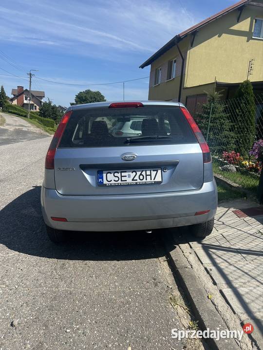 Ford fiesta niebiesko srebrny kujawsko-pomorskie Mała Cerkwica sprzedam