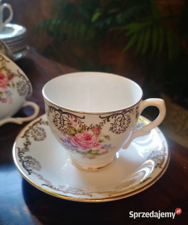 Filiżanka na podstawce z 2 talerzykami 22 ct Gdańsk sprzedam