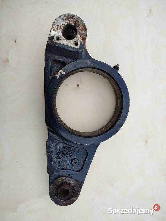 Uchwyt osi Holland T7030 T7175 T7220 T7235 T7250 Białystok