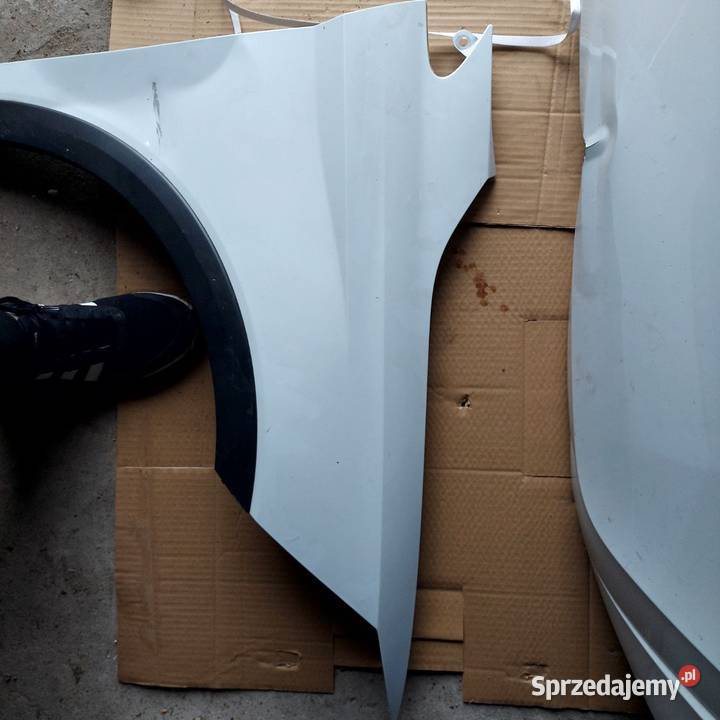 Sprzedam lewy przedni błotnik Do auta Seat Arona Opoczno