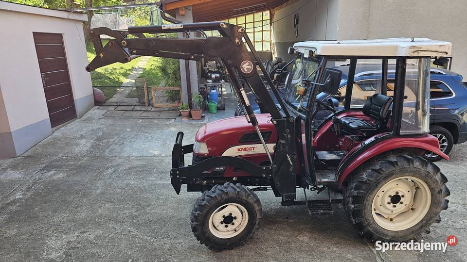 Ciągnik Rolniczy KNEGT 404 CG2 z Napędem 4x4 i Zaczep górny Zarszyn