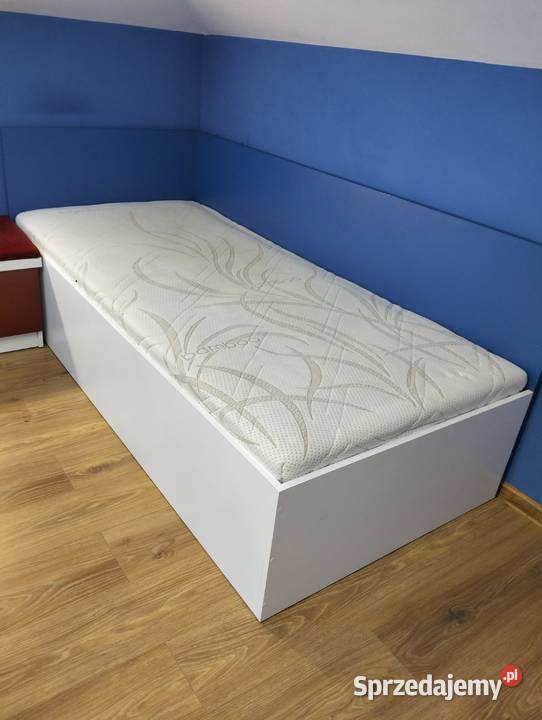 Łóżko ze stelażem i materacem - pojedyncze jednoosobowe