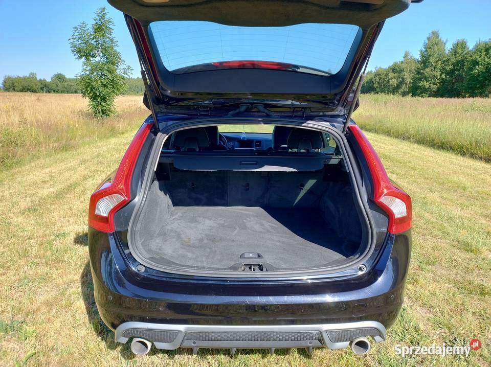 VOLVO V60 RDESIGN 20 D3D4 automat podkarpackie Cieklin