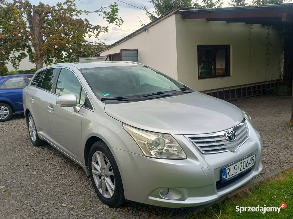 Toyota Avensis Kombi 22 D4D 150 D Sol 2011 Avensis Dobieszyn