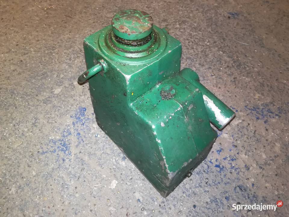 Lewarek hydrauliczny podnośnik samochodowy PRL lubelskie Lublin