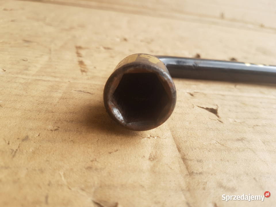 Suzuki Wagon R MM zestaw lewarek podnośnik klucz osobowe dolnośląskie