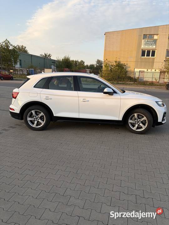 Audi Q5 Krajowy Salonowy 20 TDI serwisowany w ASO Warszawa sprzedam