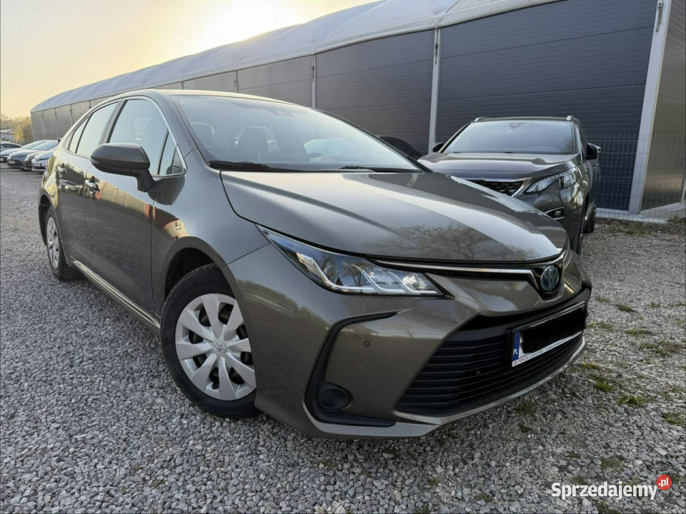 Toyota Corolla 18 HSD Vat 23 Lekko uszkodzony czujnik deszczu Otwock Mały