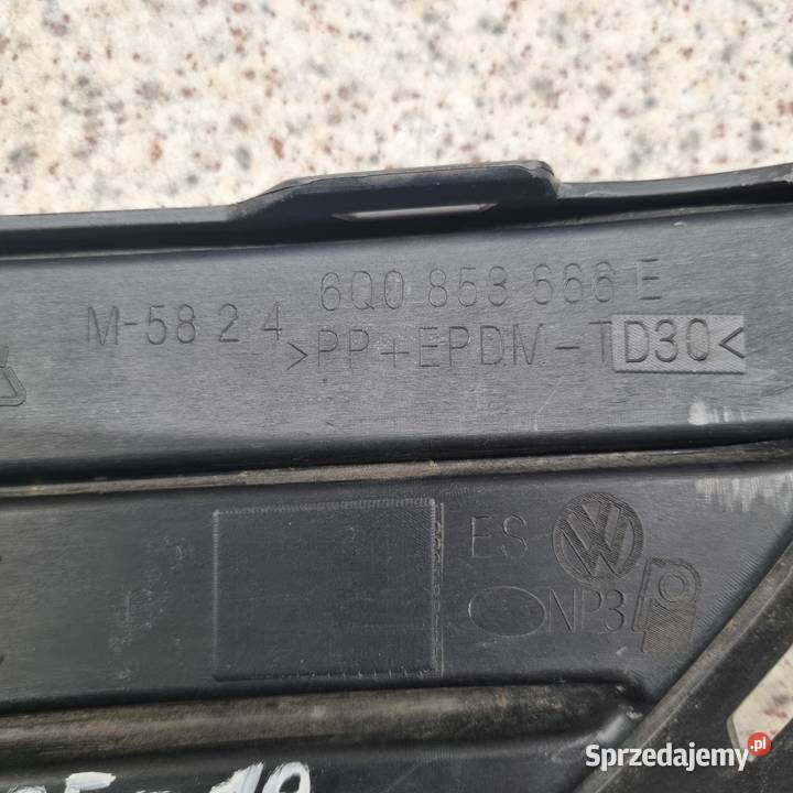 kratka zaślepka zderzaka wv polo 200510 prawa Brzeg sprzedam