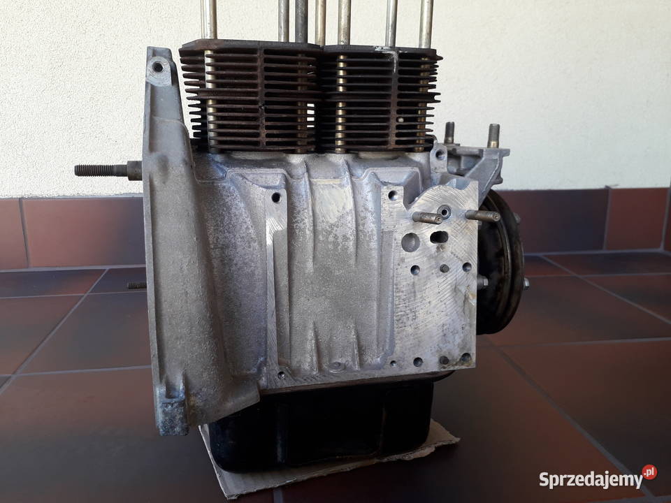 FIAT 126P Fabrycznie NOWY dół silnika 600 Maluch