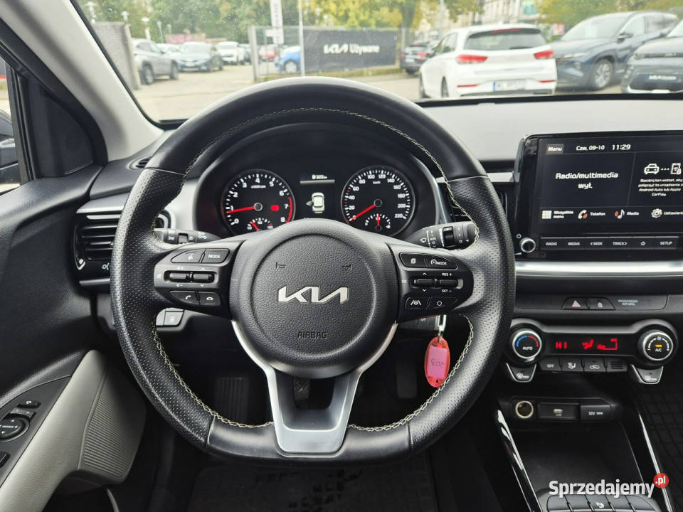 Kia Stonic 12 84 Wersja L Salon Serwis ASO światła przeciwmgielne Stonic Łódź sprzedam