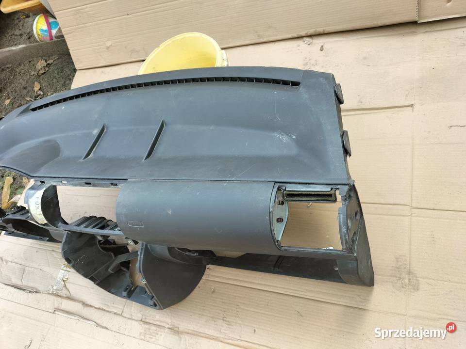 VW FOX DESKA ROZDZIELCZA KONSOLA KOKPIT Kamień-Kolonia