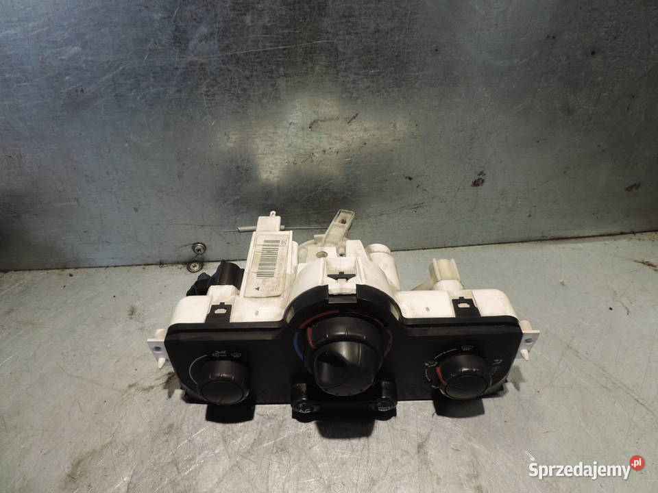 PANEL NAWIEWU KLIMATYZACJI RENAULT MEGANE II Nowy Sącz sprzedam