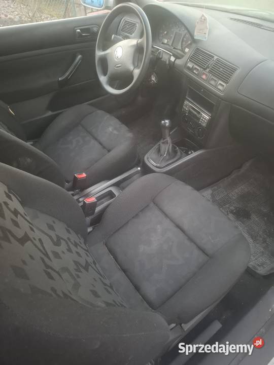 Volkswagen Golf 4 srebrny opolskie